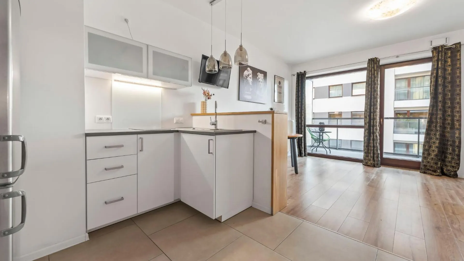 Lovely Studio. Good Location. Βαρσοβία Διαμέρισμα